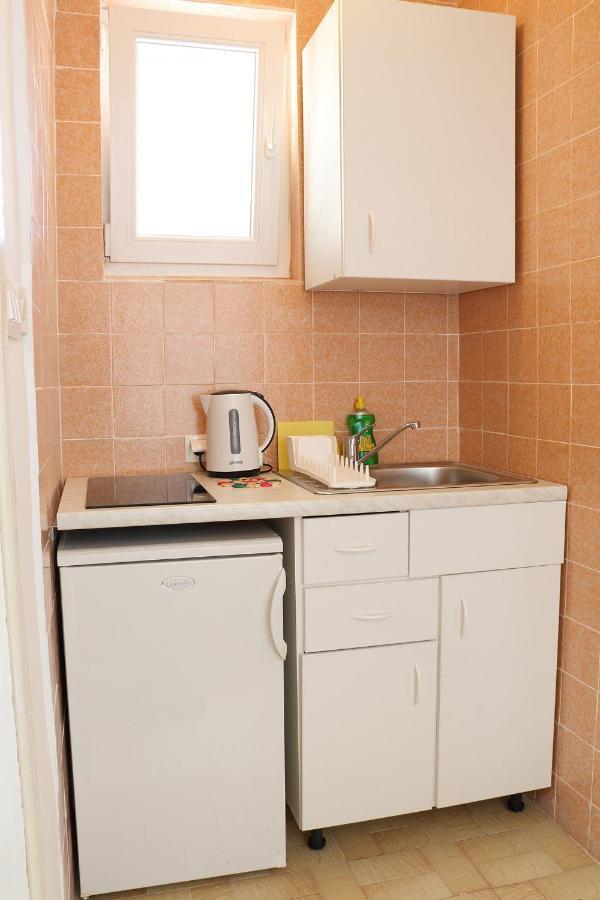 Apartment For One Person Kukljica Luaran gambar