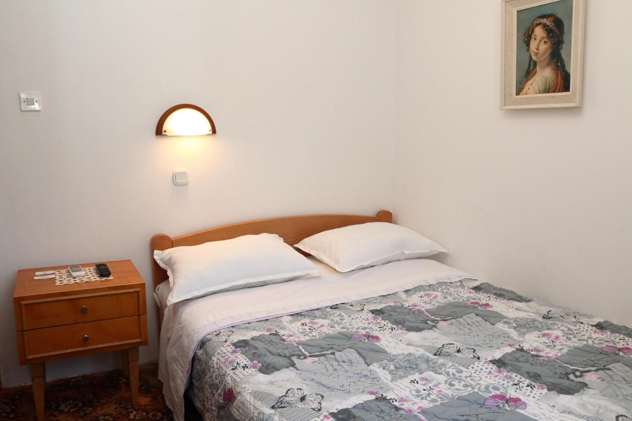Apartment For One Person Kukljica Luaran gambar